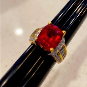 🌺Stunning Ruby Ring🌺
